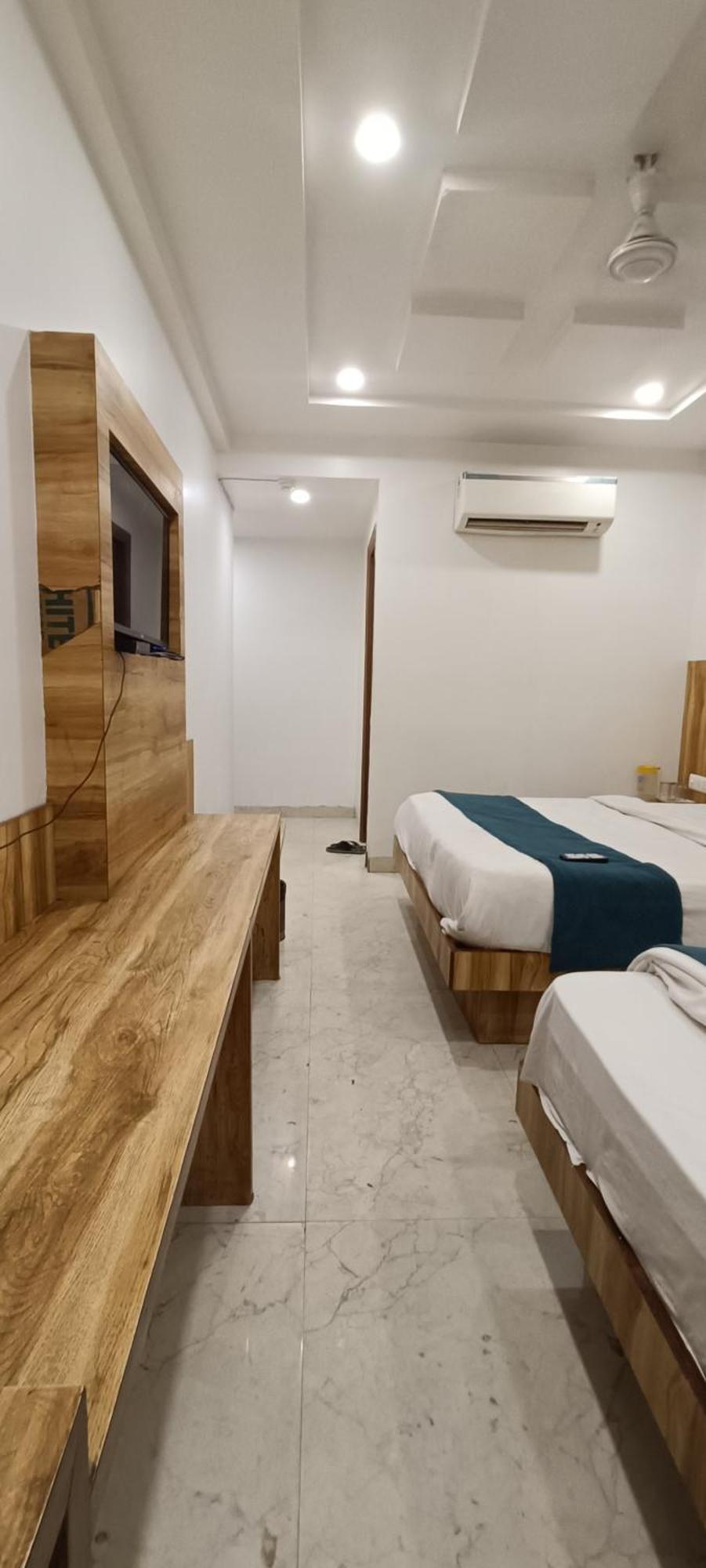 Hotel Awesome International Нью-Делі Екстер'єр фото